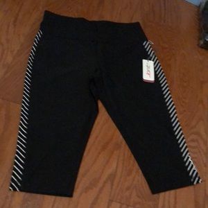 Jofit Evolution Capri Tights - Size M